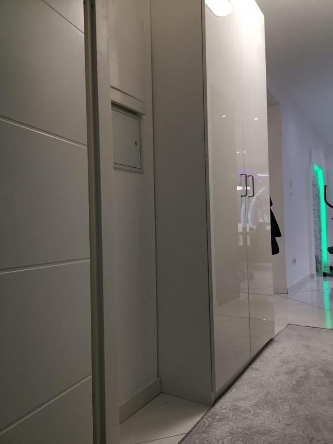 Luxus Apartament *